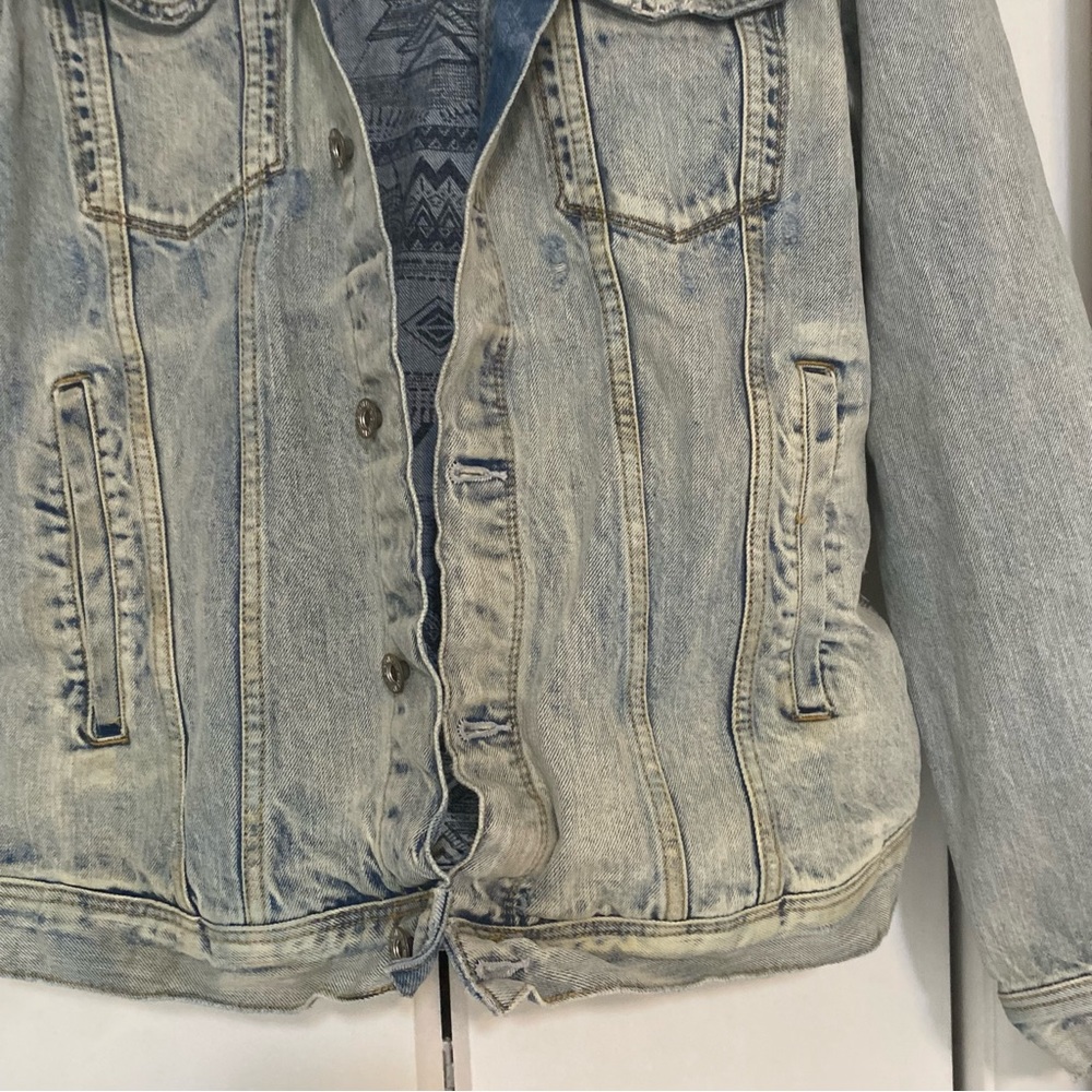 Distressed H&M 2016 Coachella jean jacket - Picture 9 of 9